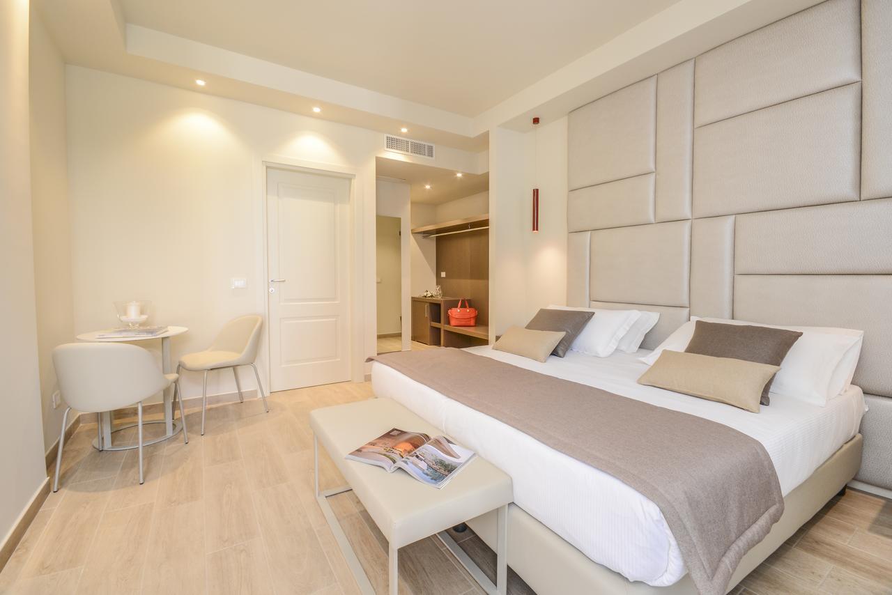 Hotel Villa Garuti Padenghe sul Garda Eksteriør billede