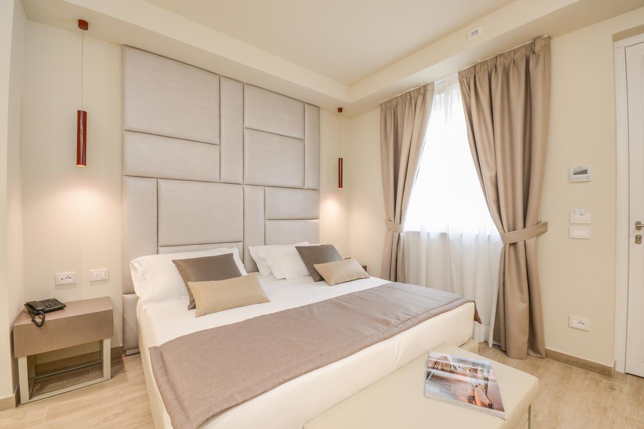 Hotel Villa Garuti Padenghe sul Garda Eksteriør billede