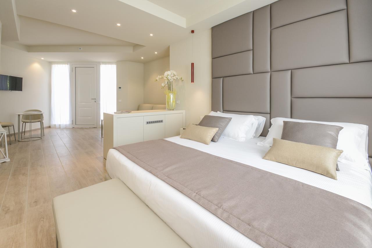 Hotel Villa Garuti Padenghe sul Garda Eksteriør billede