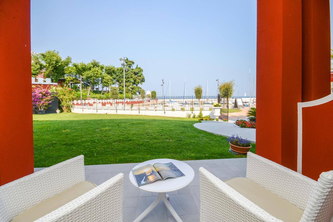 Hotel Villa Garuti Padenghe sul Garda Eksteriør billede