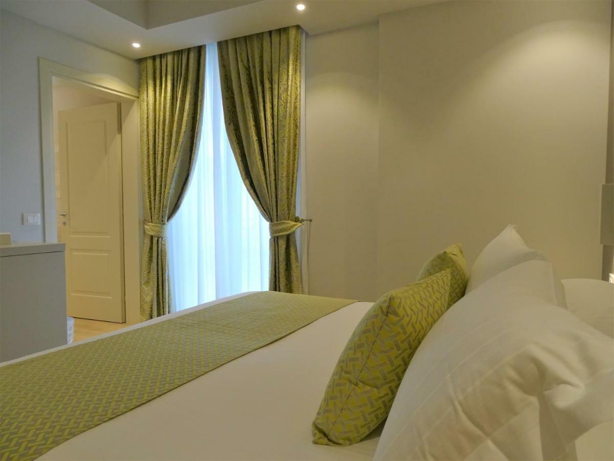 Hotel Villa Garuti Padenghe sul Garda Eksteriør billede